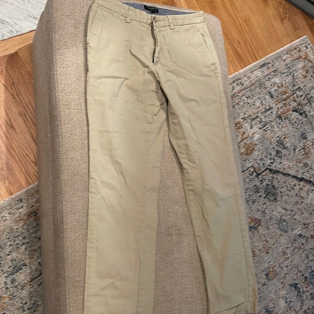 Banana Republic Beige Men’s Khakis , lightly worn. Good condition